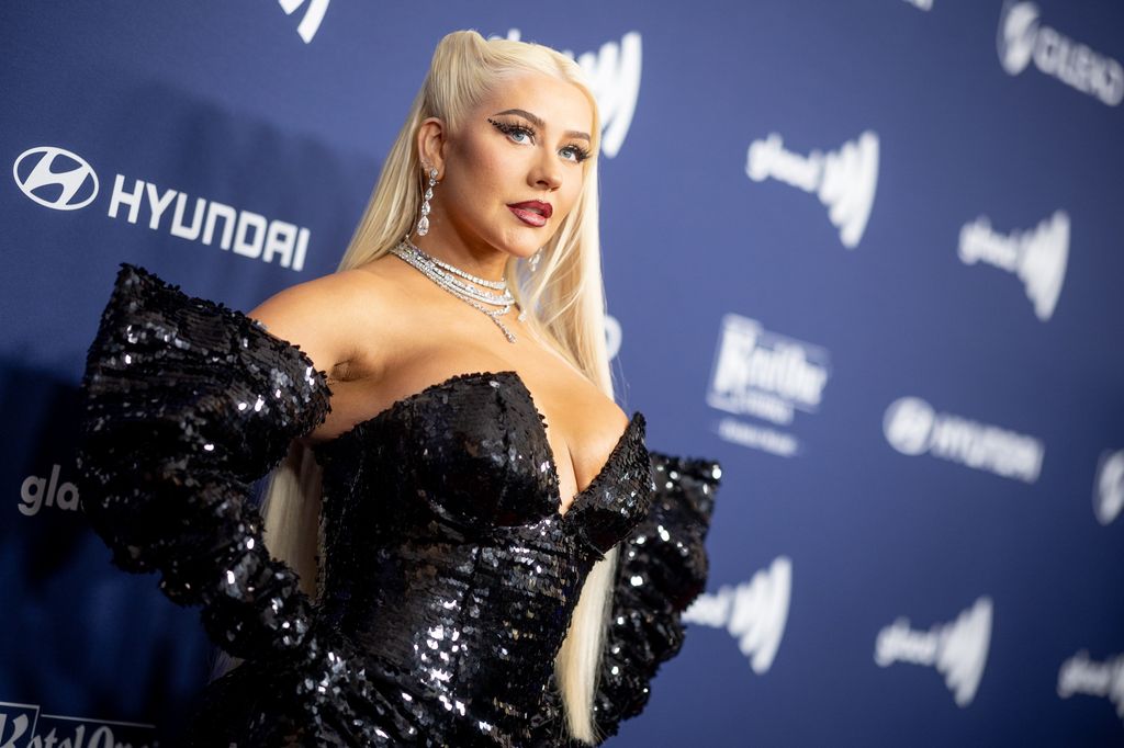 Is That Christina Aguilera? Fans Question Singer's Changed Appearance Is That Christina Aguilera? Fans Question Singer's Changed Appearance