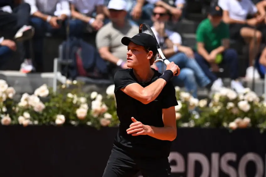 Jannik Sinner Trở Lại Rome Masters, Sẵn Sàng Đối Đầu Carlos Alcaraz Jannik Sinner Trở Lại Rome Masters, Sẵn Sàng Đối Đầu Carlos Alcaraz