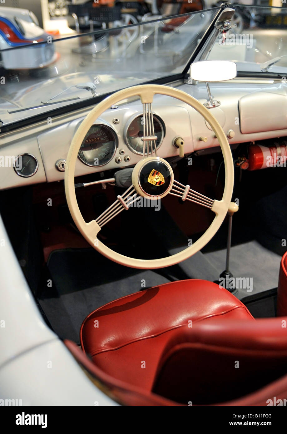 Jejak Porsche 356: Dari Zuffenhausen, Jerman Menuju Legenda Jejak Porsche 356: Dari Zuffenhausen, Jerman Menuju Legenda