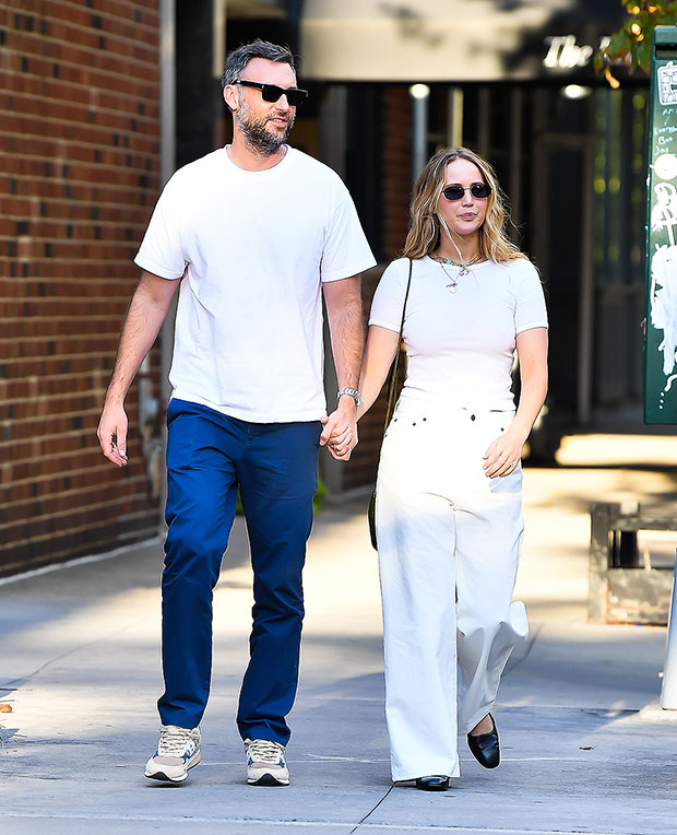 Jennifer Lawrence & Cooke Maroney: Couple Steps Out Following Second Child Rumors Jennifer Lawrence & Cooke Maroney: Couple Steps Out Following Second Child Rumors