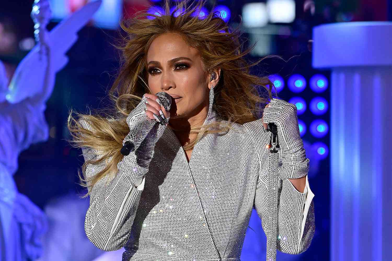 Jennifer Lopez Shares Her Excitement Over THIS Icon's Show Jennifer Lopez Shares Her Excitement Over THIS Icon's Show