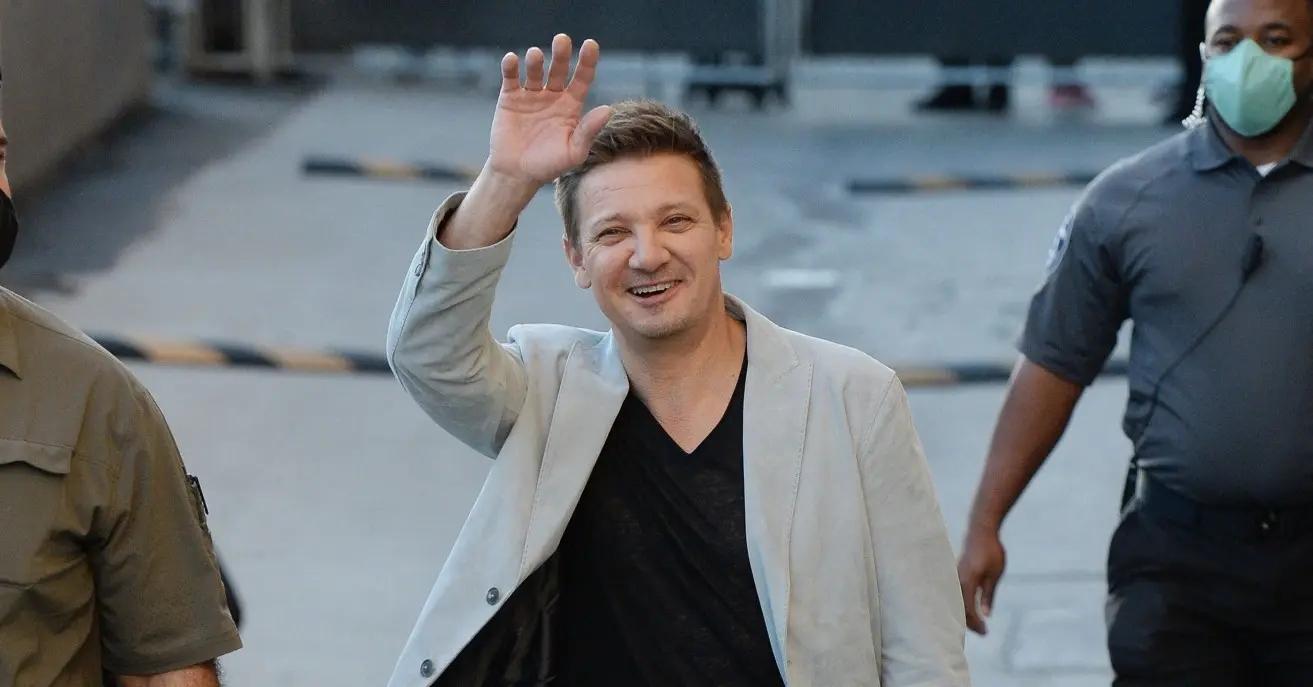 Jessica Simpson And Jeremy Renner: A Timeline Of Their Reported Encounters Jessica Simpson And Jeremy Renner: A Timeline Of Their Reported Encounters