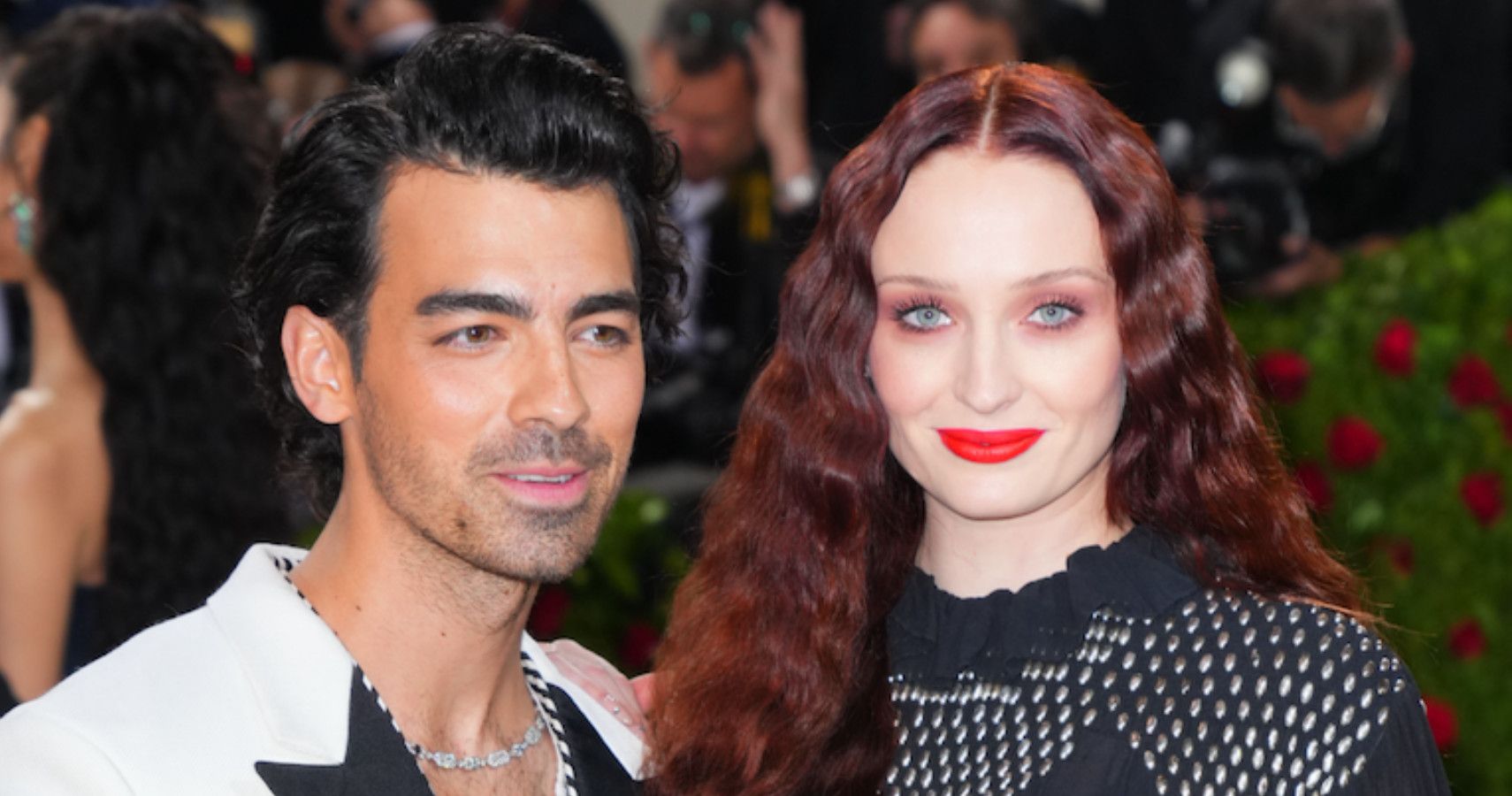Joe Jonas Responds To Couple's Dispute: The Story Joe Jonas Responds To Couple's Dispute: The Story
