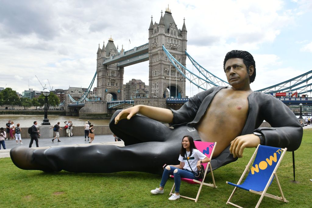 Jurassic Park Star Jeff Goldblum's Popular London Visit Jurassic Park Star Jeff Goldblum's Popular London Visit