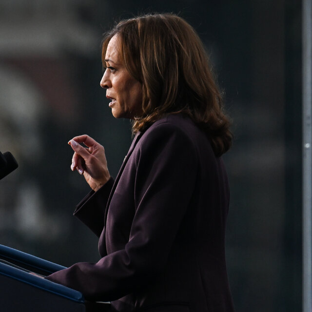 Kamala Harris Criticized For Kamala Harris Criticized For