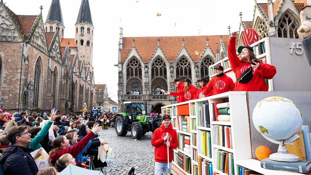 Karneval In Braunschweig: Der Schoduvel 2025 Online Und Im Fernsehen Karneval In Braunschweig: Der Schoduvel 2025 Online Und Im Fernsehen