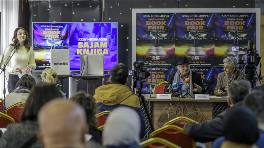 Književni Događaj: Gibonni Na Sarajevskom Sajmu Knjiga Književni Događaj: Gibonni Na Sarajevskom Sajmu Knjiga