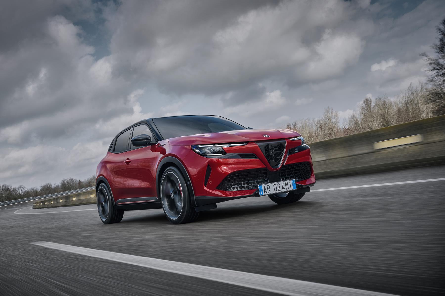 L'Alfa Romeo Junior 1.2 Turbo Speciale Selon Le Matin Auto : Performances Et Impressions L'Alfa Romeo Junior 1.2 Turbo Speciale Selon Le Matin Auto : Performances Et Impressions