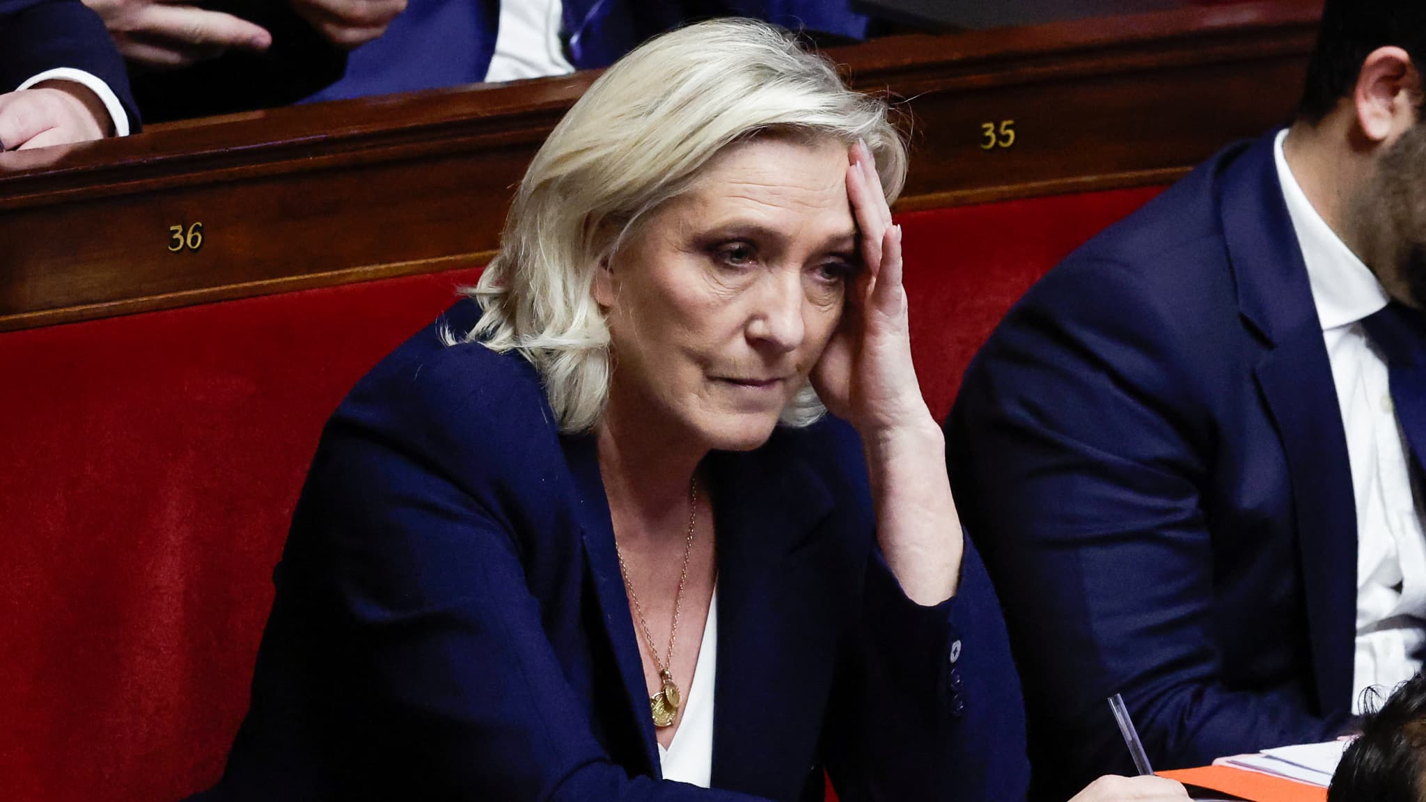 La Justice Contre Marine Le Pen: Un Tournant Décisif