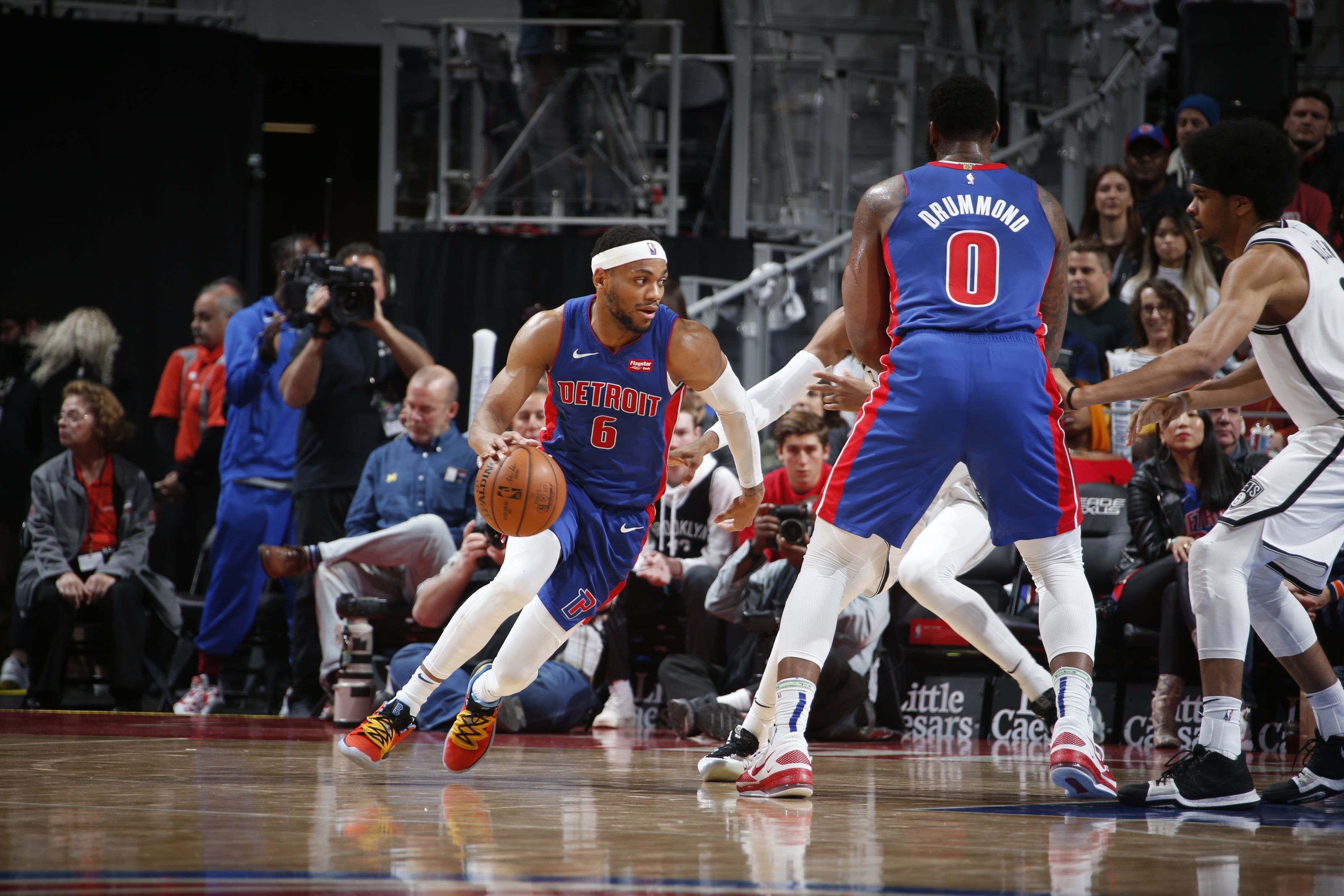 Late-Game Missed Call In Knicks Vs. Pistons Under Scrutiny Late-Game Missed Call In Knicks Vs. Pistons Under Scrutiny