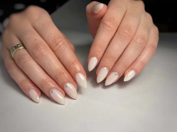 Lavender Milk Nails: Der Sanfte Nageltrend Des Jahres Lavender Milk Nails: Der Sanfte Nageltrend Des Jahres