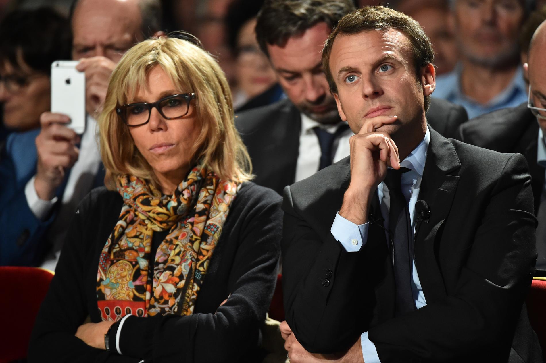Le Mariage Macron : Regards Sur L'intimité Après Des Années Le Mariage Macron : Regards Sur L'intimité Après Des Années