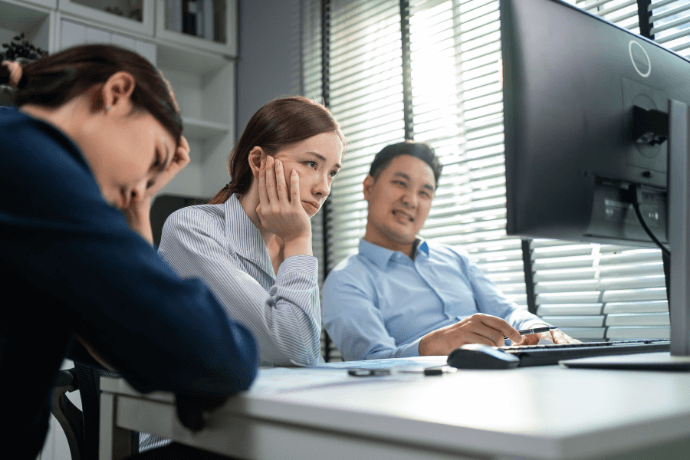 Learning From SARAH VINE's WhatsApp Error: Crisis Communication Strategies Learning From SARAH VINE's WhatsApp Error: Crisis Communication Strategies