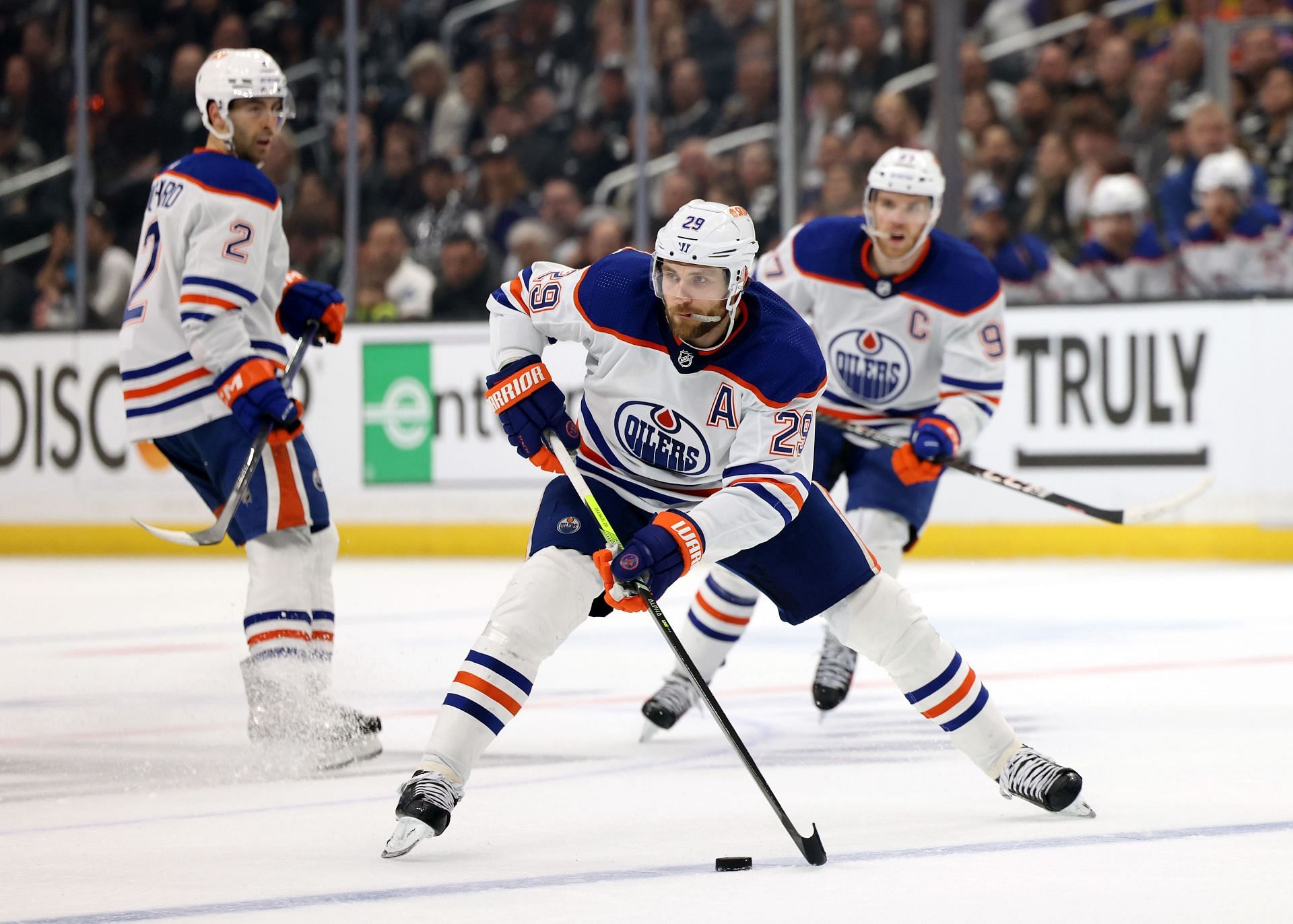 Leon Draisaitl Injury: Oilers' Playoff Hopes Hinge On Star Center's Return Leon Draisaitl Injury: Oilers' Playoff Hopes Hinge On Star Center's Return