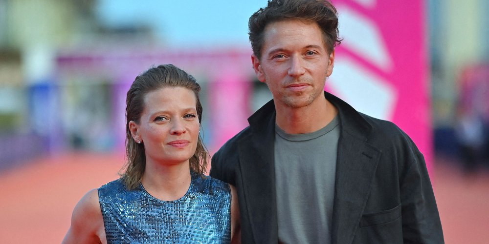 Les Défis De La Parentalité : Mélanie Thierry Et Raphaël Face Aux Besoins De Leurs Trois Enfants Les Défis De La Parentalité : Mélanie Thierry Et Raphaël Face Aux Besoins De Leurs Trois Enfants