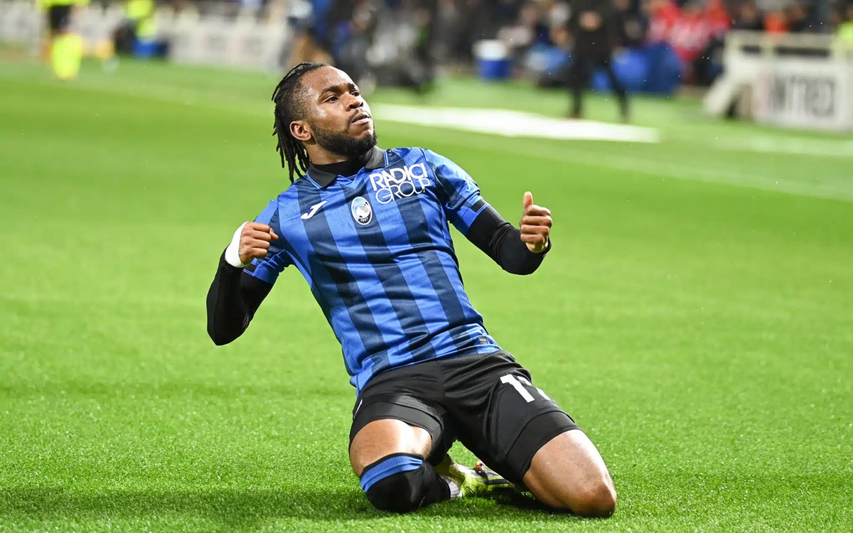 Liverpool's Pursuit Of Lookman: Chelsea's Interest Complicates Deal Liverpool's Pursuit Of Lookman: Chelsea's Interest Complicates Deal