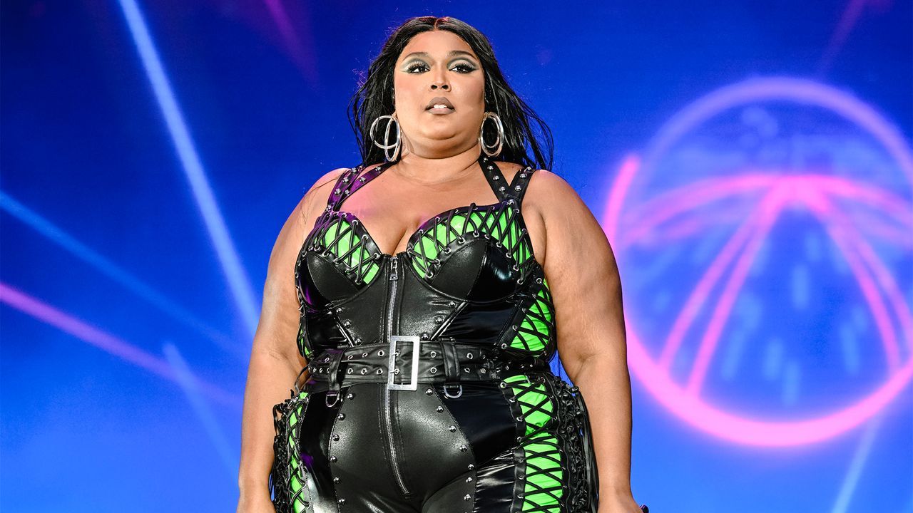 Lizzo Faces Backlash For Britney Spears And Janet Jackson Comparison Lizzo Faces Backlash For Britney Spears And Janet Jackson Comparison