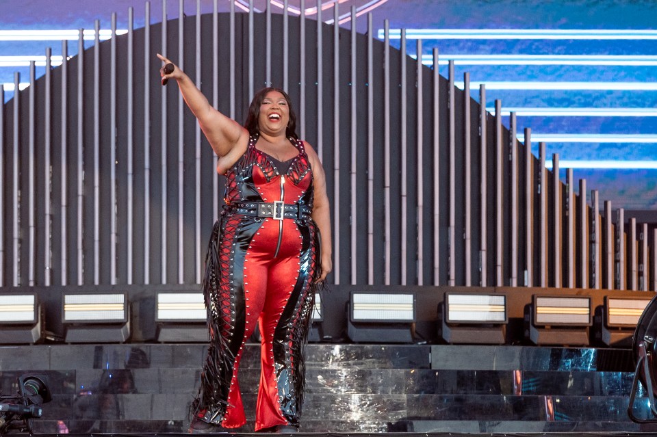 Lizzo's Weight Loss Journey: A Transformation That's Shocking The Internet Lizzo's Weight Loss Journey: A Transformation That's Shocking The Internet
