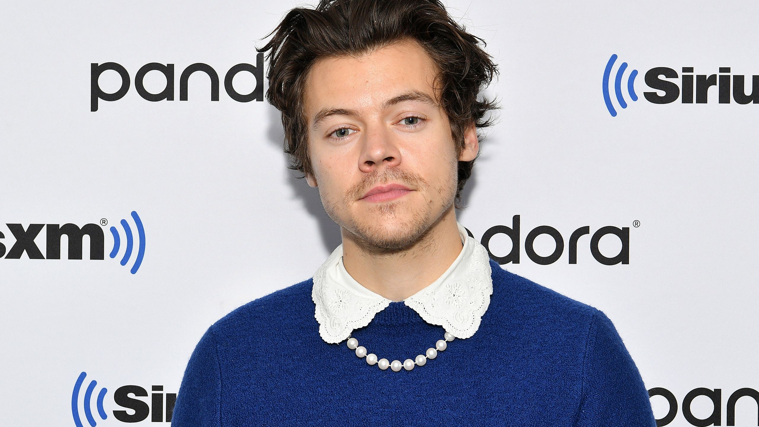 London Outing: Harry Styles Rocks A 70s Mustache London Outing: Harry Styles Rocks A 70s Mustache