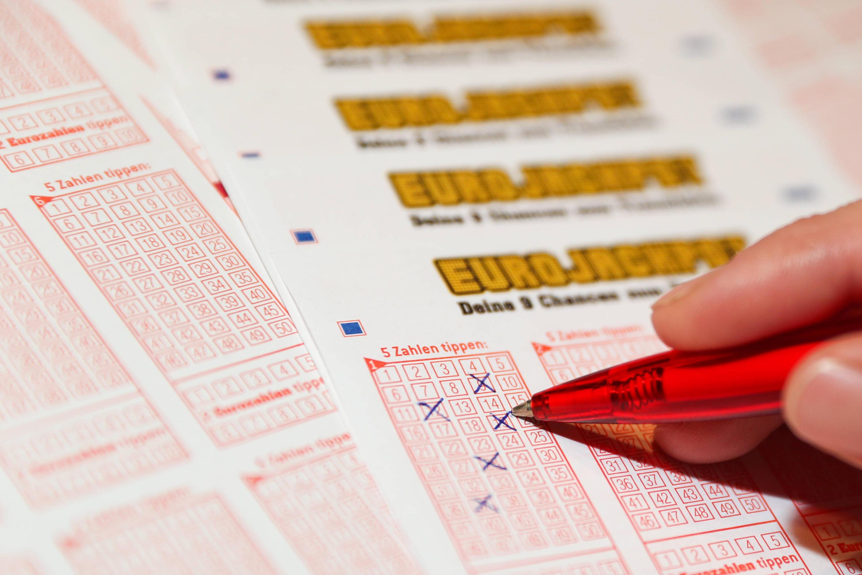 Lotto 6aus49: Gewinnzahlen 12. April 2025 Lotto 6aus49: Gewinnzahlen 12. April 2025