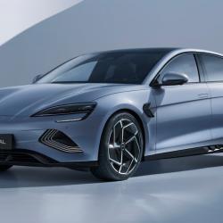 Luxury Carmakers Face Headwinds In China: Analyzing The BMW And Porsche Cases Luxury Carmakers Face Headwinds In China: Analyzing The BMW And Porsche Cases