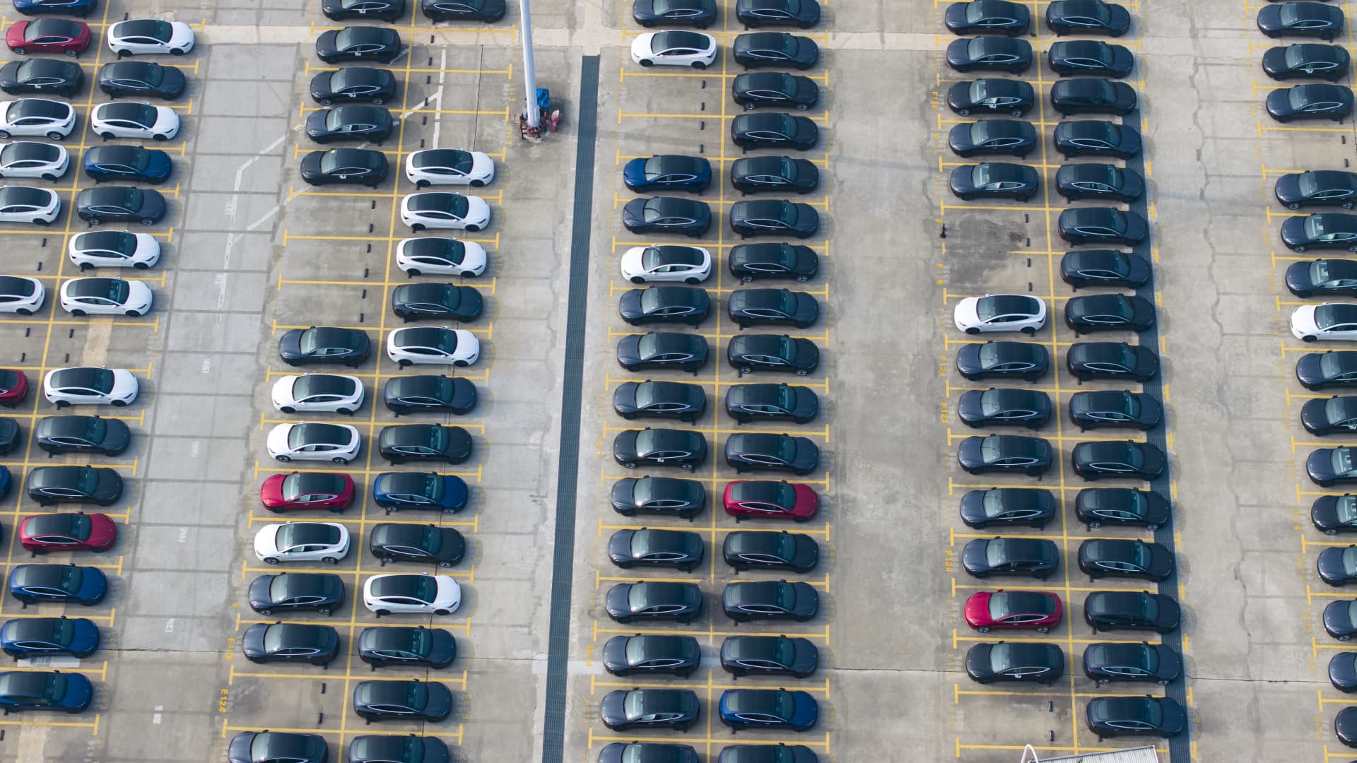 Luxury Carmakers Face Headwinds In China: Beyond BMW And Porsche Luxury Carmakers Face Headwinds In China: Beyond BMW And Porsche