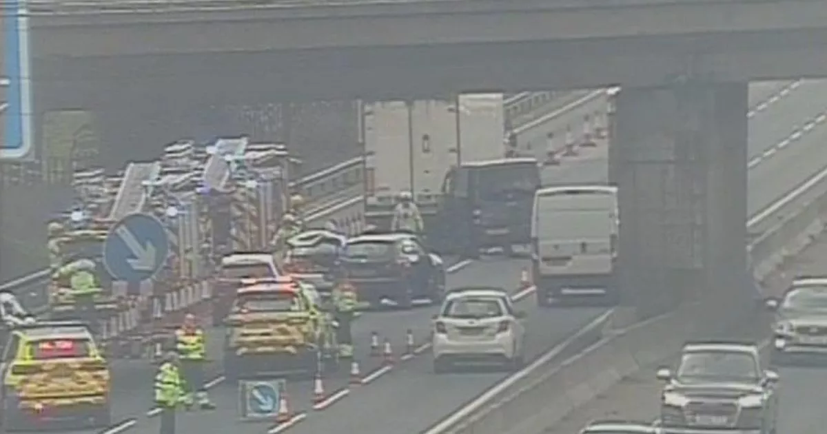 M6 Southbound Crash Causes 60-Minute Delays For Drivers M6 Southbound Crash Causes 60-Minute Delays For Drivers