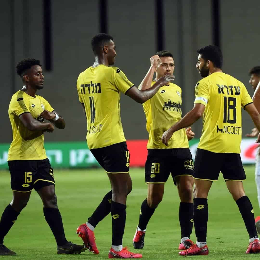 Maccabi Tel Aviv Dominates Israeli Football League Maccabi Tel Aviv Dominates Israeli Football League