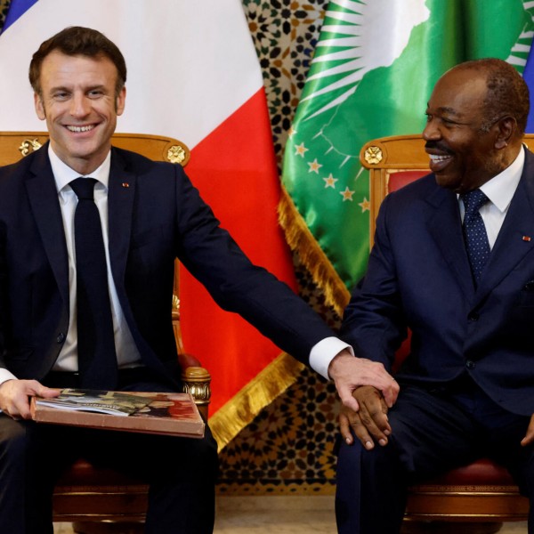 Macron Au Gabon : La Fin De La Françafrique ? Macron Au Gabon : La Fin De La Françafrique ?