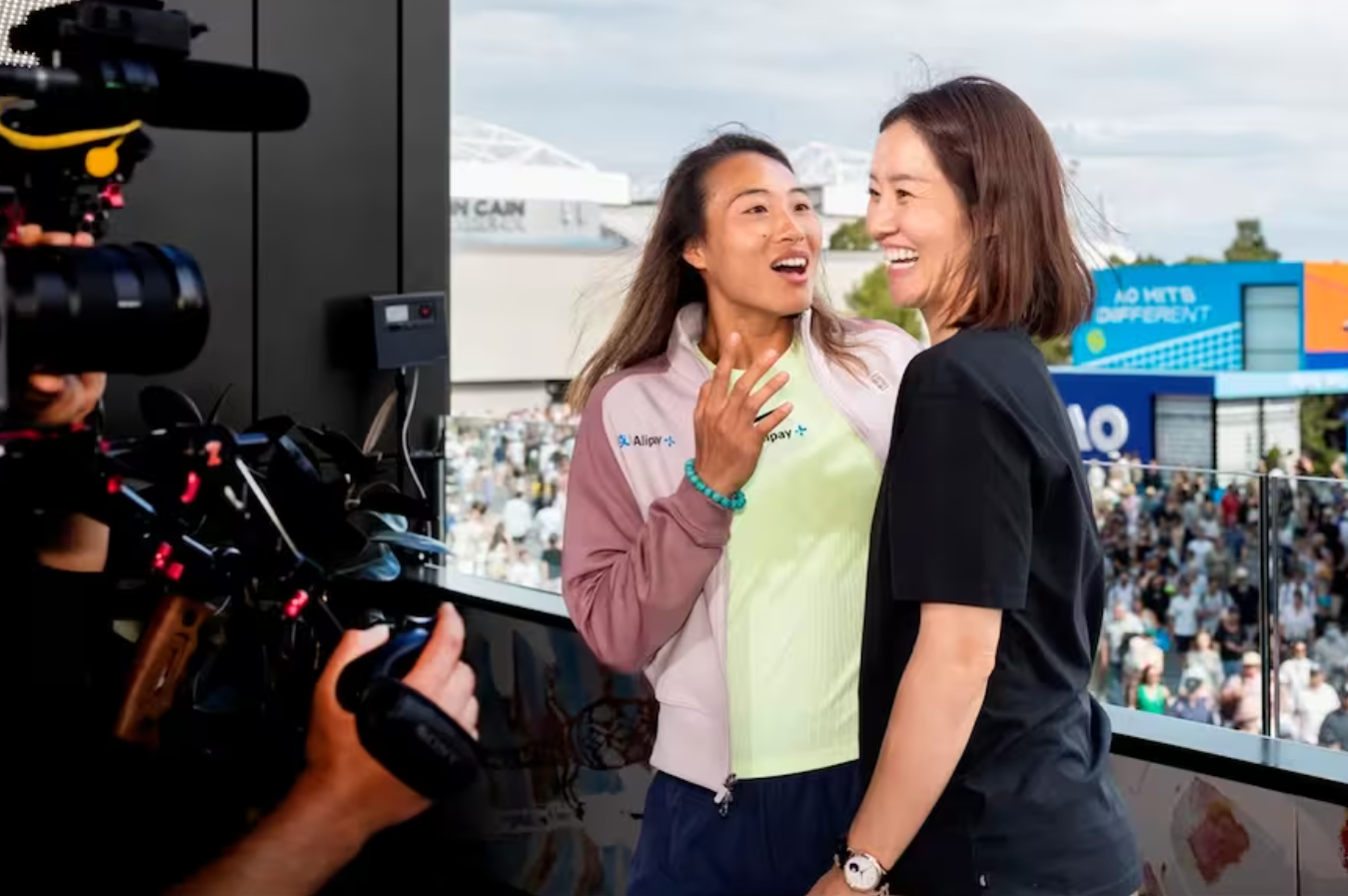 Madrid Open: Potapova Upsets Zheng Qinwen Madrid Open: Potapova Upsets Zheng Qinwen