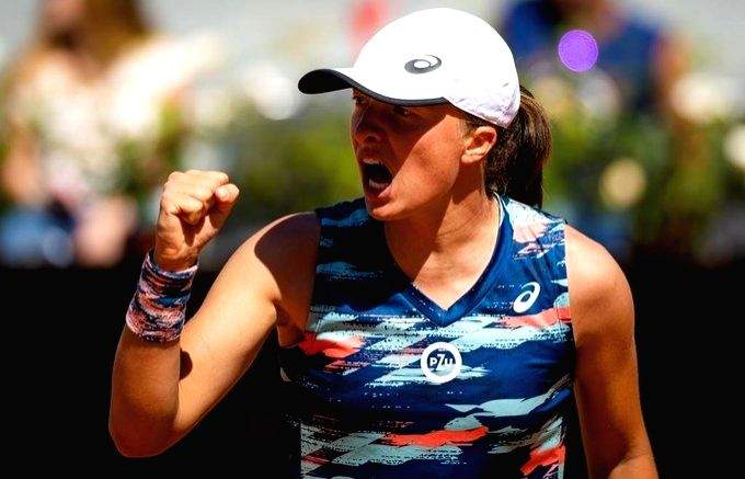 Madrid Open: Sabalenka Triumphs Over Mertens Madrid Open: Sabalenka Triumphs Over Mertens