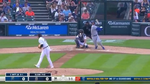 Maikel Garcia's Homer, Witt Jr.'s RBI Double Power Royals Past Guardians