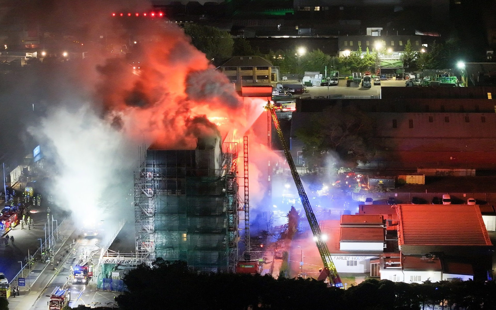 Major Blaze Engulfs East London High Street Shop; 100+ Firefighters Respond Major Blaze Engulfs East London High Street Shop; 100+ Firefighters Respond
