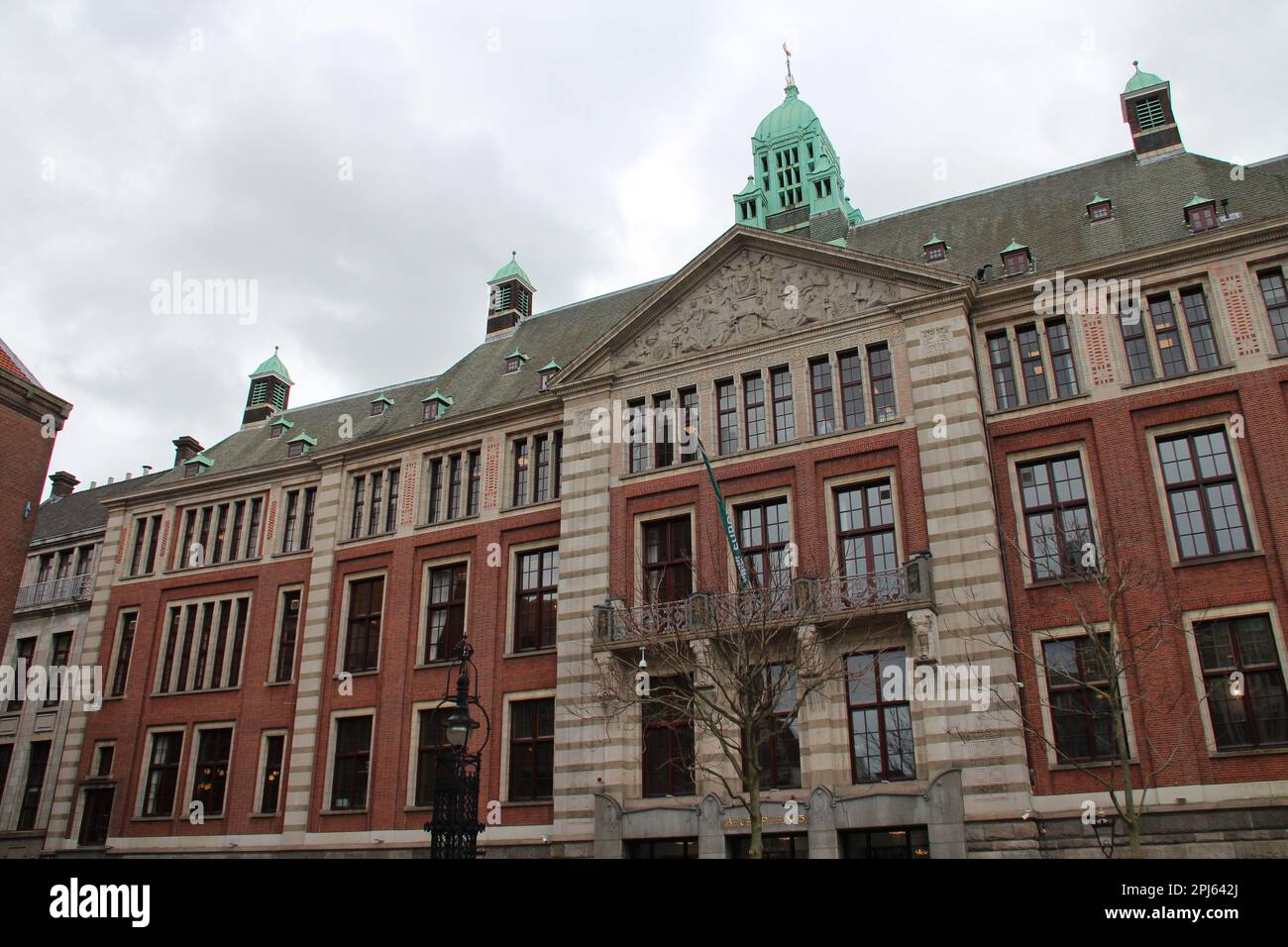 Major Losses Continue: Amsterdam Stock Exchange Down 11% Major Losses Continue: Amsterdam Stock Exchange Down 11%