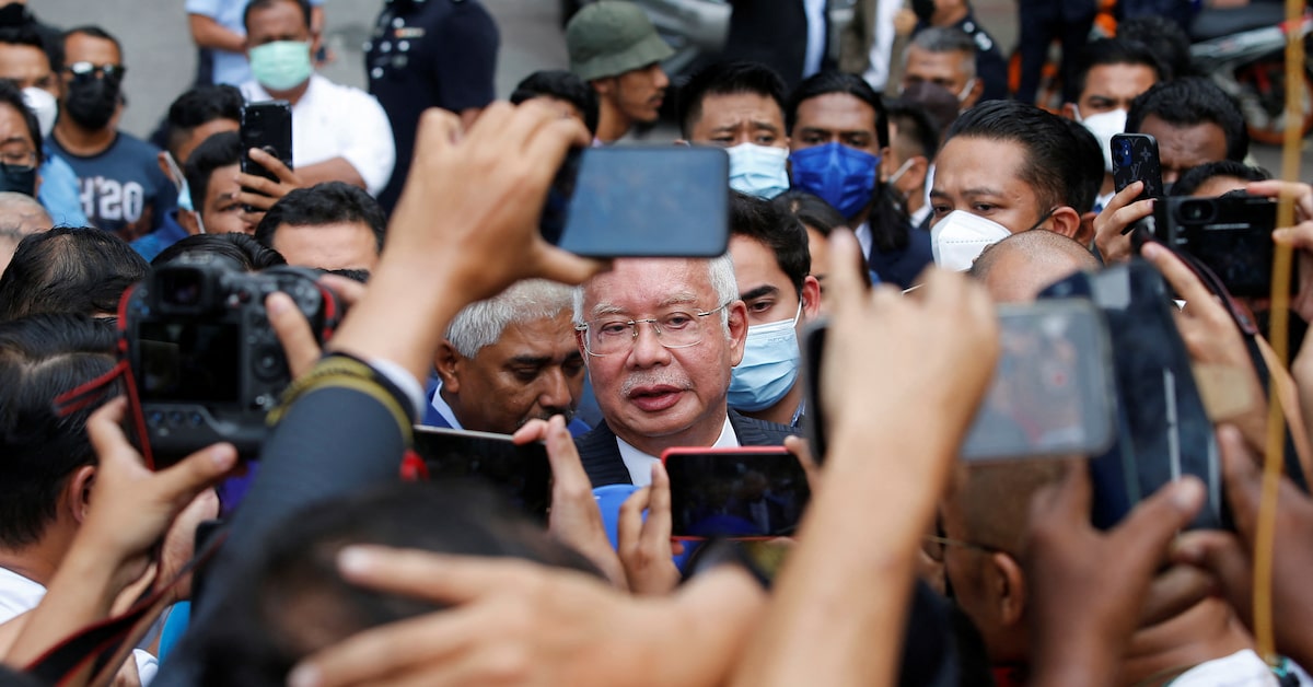 Malaysia's Najib Faces New Allegations In French Submarine Bribery Probe Malaysia's Najib Faces New Allegations In French Submarine Bribery Probe