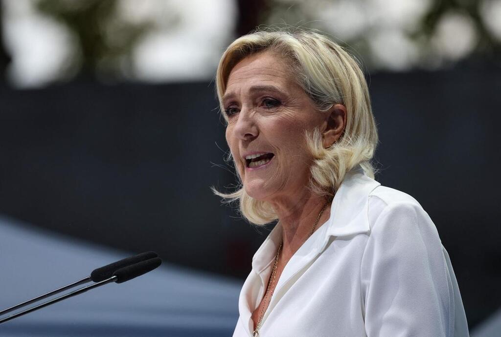 Marine Le Pen Et La Justice:  Un Destin Brisé ?