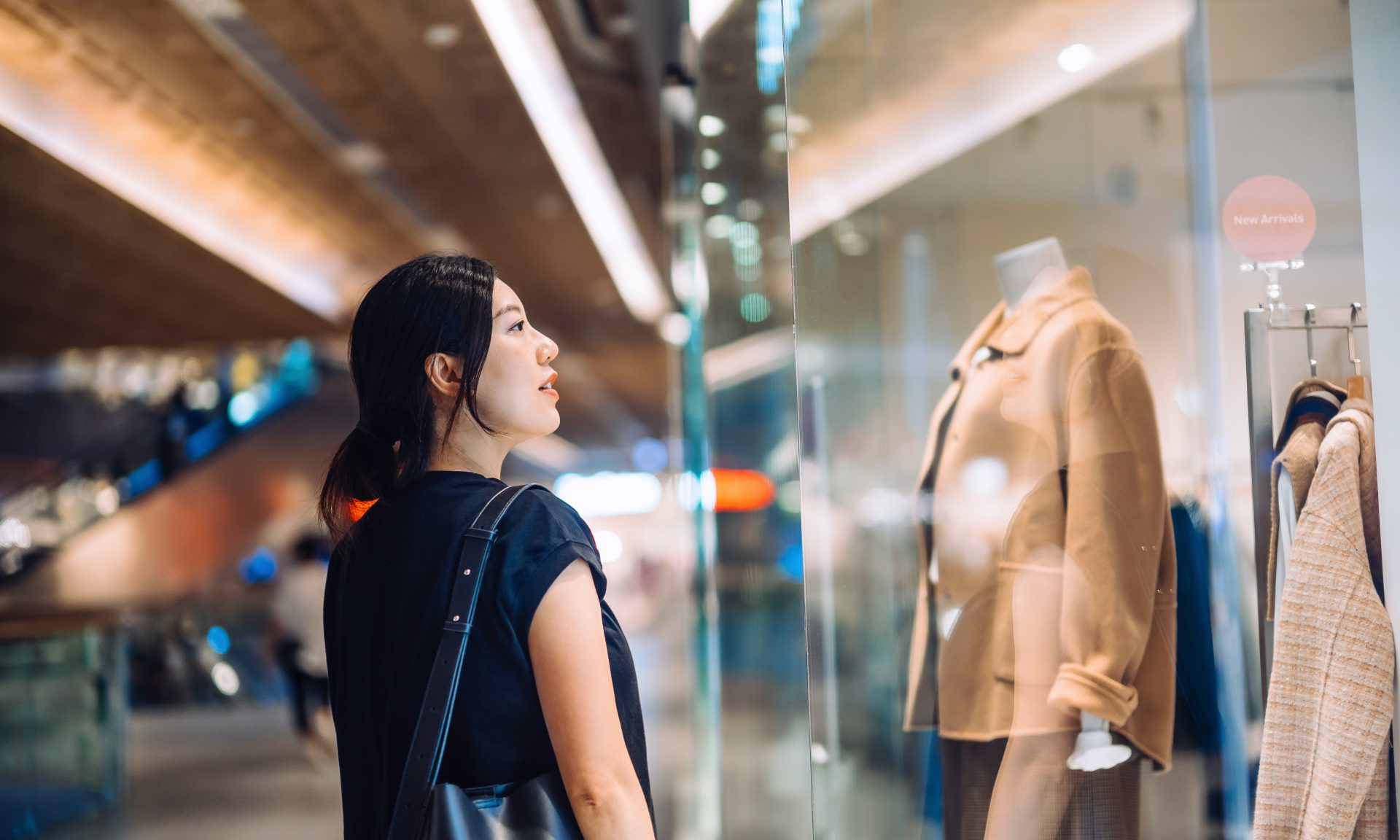 Market Chaos? The Ultra-Wealthy Find Stability In Luxury Real Estate Investments Market Chaos? The Ultra-Wealthy Find Stability In Luxury Real Estate Investments
