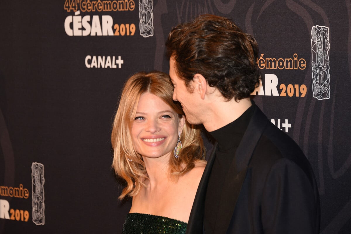 Mélanie Thierry Et Raphaël : Parents De Trois Enfants, Un Témoignage Sur La Parentalité Mélanie Thierry Et Raphaël : Parents De Trois Enfants, Un Témoignage Sur La Parentalité