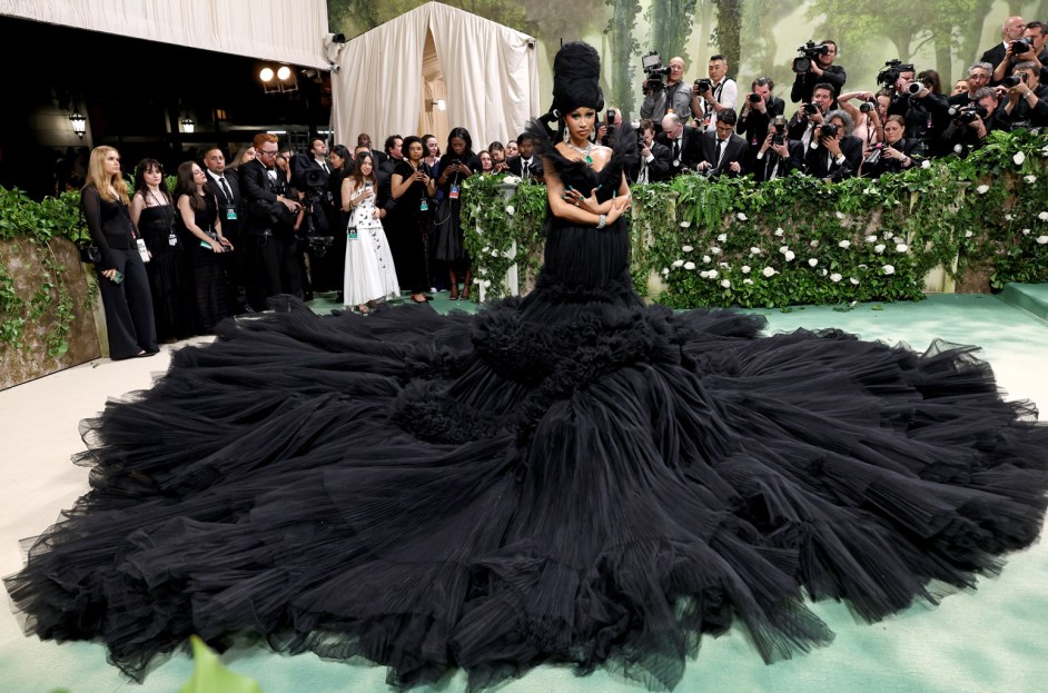 Met Gala Red Carpet: A-List Celebrity Fashion Highlights Met Gala Red Carpet: A-List Celebrity Fashion Highlights