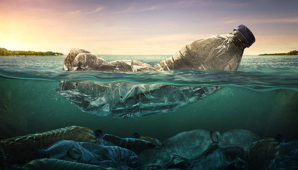 Microplastiche Nell'acqua: Una Guida Alla Contaminazione Microplastiche Nell'acqua: Una Guida Alla Contaminazione