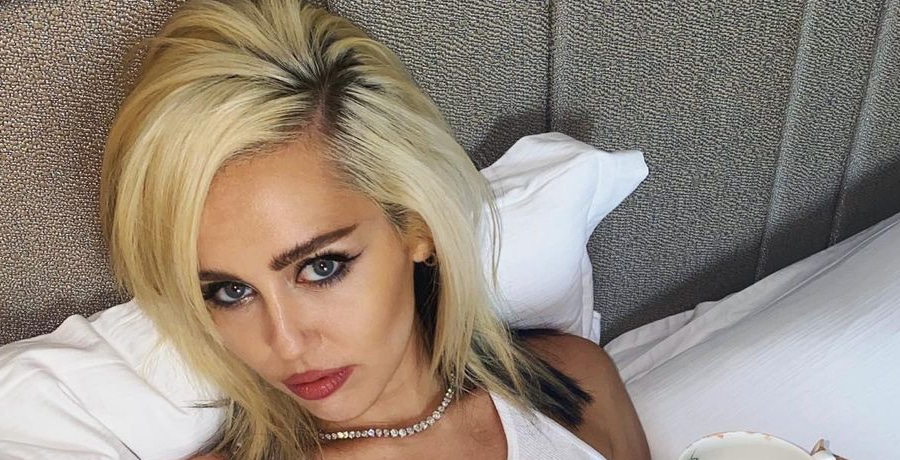 Miley Cyrus En Bruno Mars: Rechtszaak Wegens Vermeende Plagiaten Van Hit Voortgezet Miley Cyrus En Bruno Mars: Rechtszaak Wegens Vermeende Plagiaten Van Hit Voortgezet