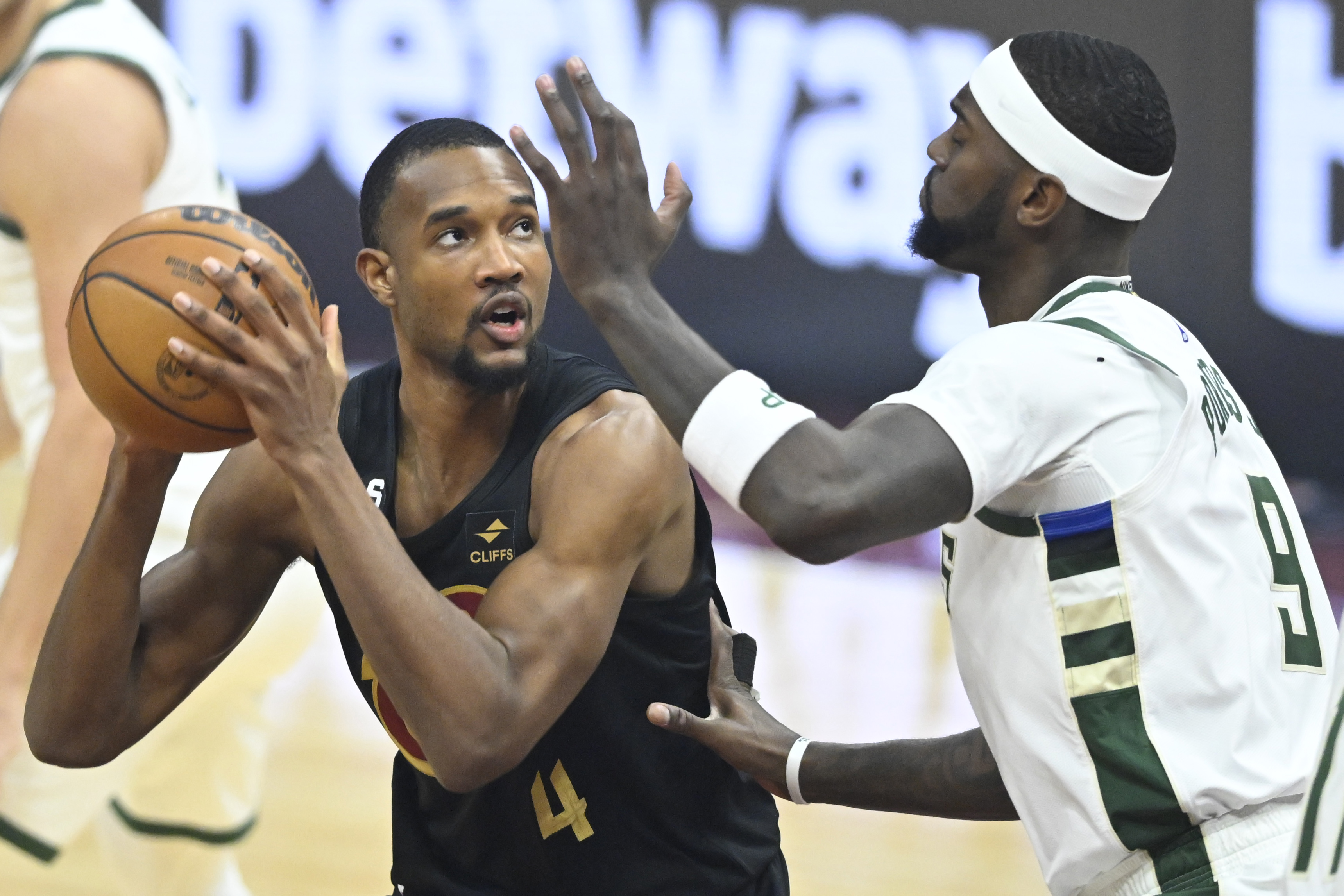 Mobley Leads Cavaliers To Franchise-Record 16 Straight Wins, Defeating Grizzlies Mobley Leads Cavaliers To Franchise-Record 16 Straight Wins, Defeating Grizzlies