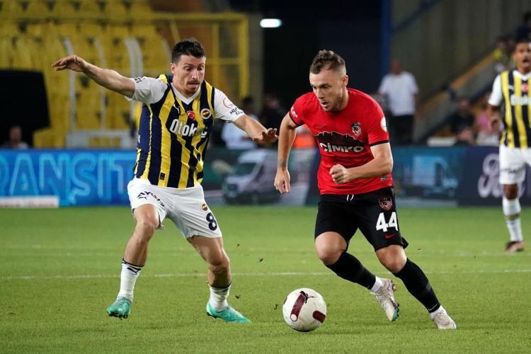 Mourinho's Tactical Masterclass: Analyzing His Approach With Tadic And Dzeko Mourinho's Tactical Masterclass: Analyzing His Approach With Tadic And Dzeko