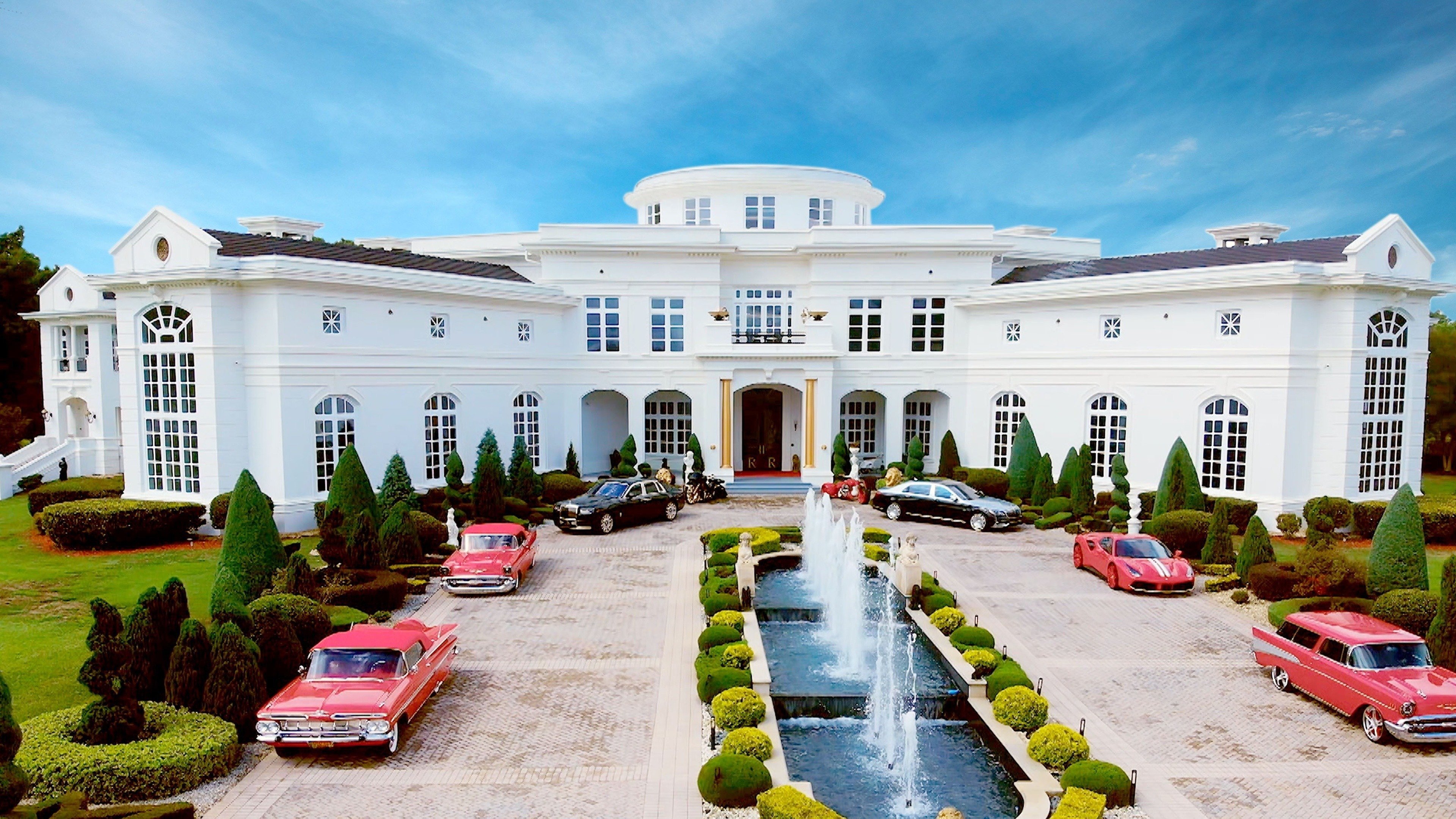 MTV Cribs: Exploring The Luxurious Mansions Of The Wealthy Young MTV Cribs: Exploring The Luxurious Mansions Of The Wealthy Young