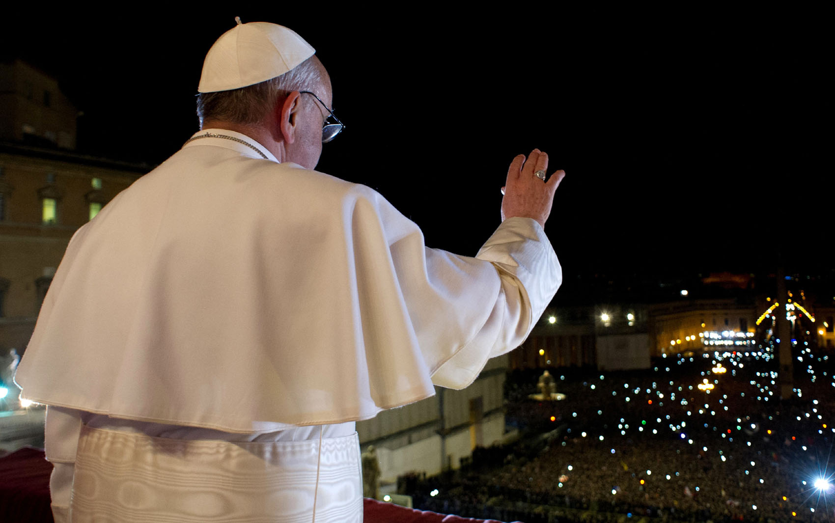 Multidão Aguarda Funeral Do Papa Francisco No Vaticano Multidão Aguarda Funeral Do Papa Francisco No Vaticano