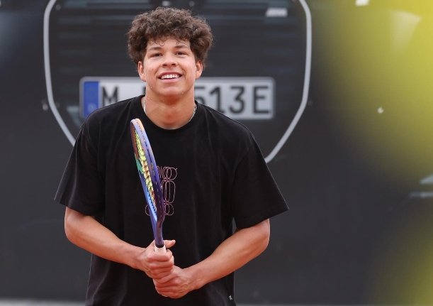 Munich Open: Shelton Beats Darderi, Reaches Semifinals Munich Open: Shelton Beats Darderi, Reaches Semifinals
