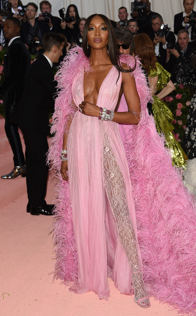 Naomi Campbell Met Gala Ban: Truth Behind The Wintour Feud Rumors Naomi Campbell Met Gala Ban: Truth Behind The Wintour Feud Rumors