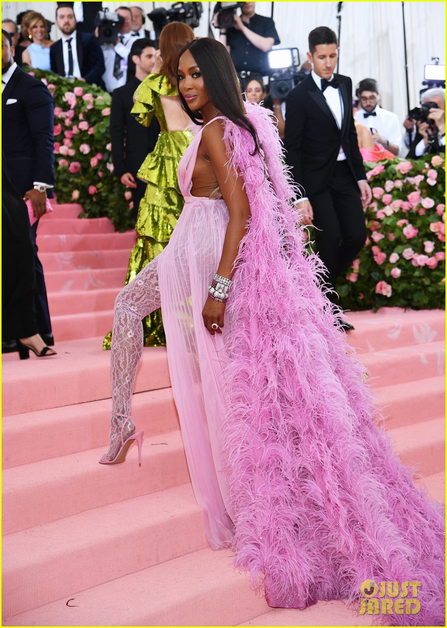 Naomi Campbell's Absence From Met Gala 2025 Sparks Wintour Feud Rumors Naomi Campbell's Absence From Met Gala 2025 Sparks Wintour Feud Rumors