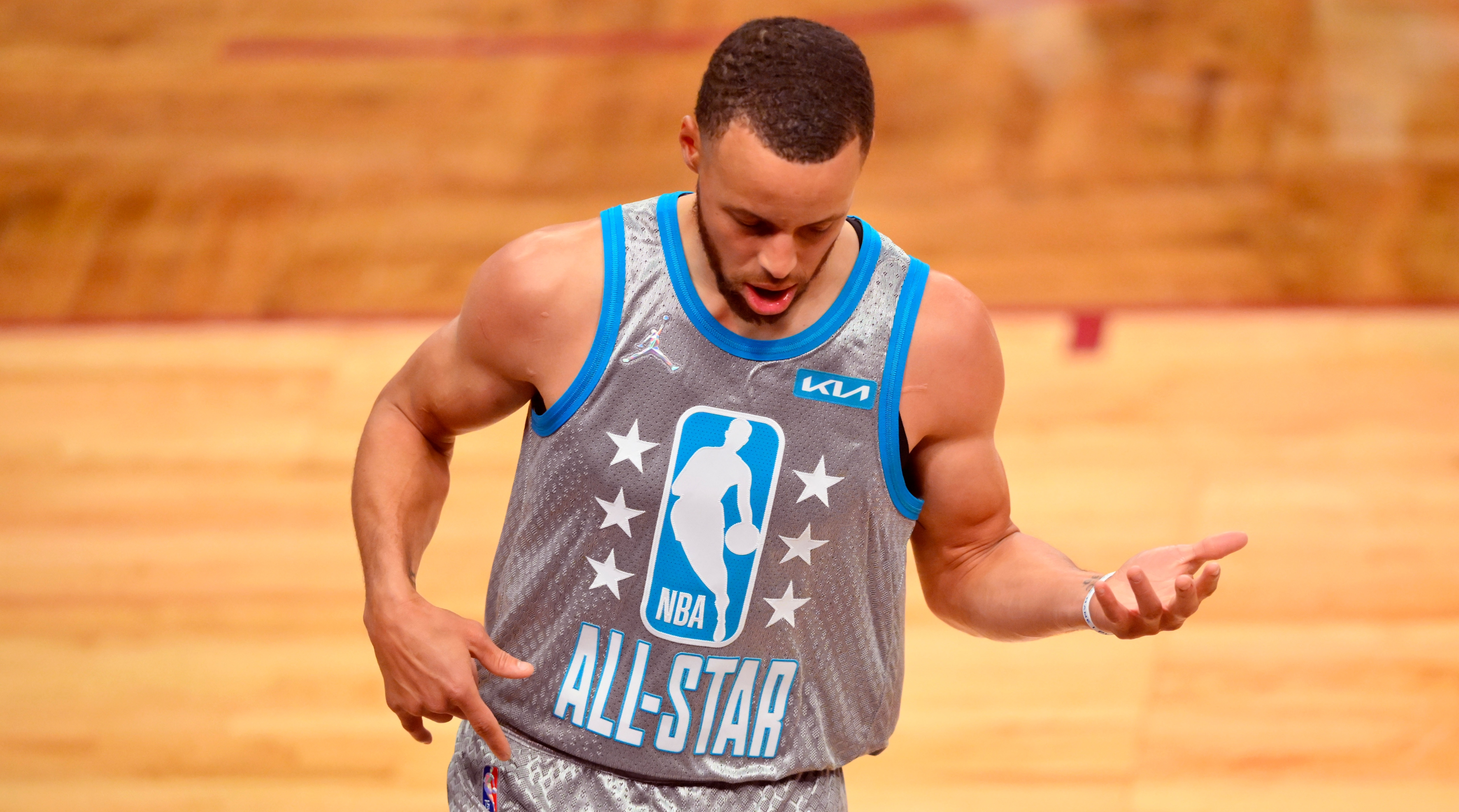 New All-Star Format Fails To Deliver, But Steph Curry Still Triumphs New All-Star Format Fails To Deliver, But Steph Curry Still Triumphs