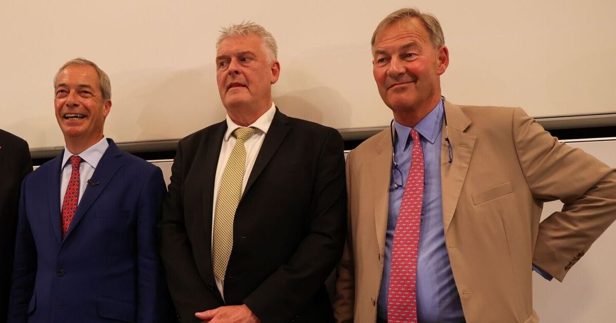 Nigel Farage Faces Defamation Lawsuit From Rupert Lowe: Examining The Case Nigel Farage Faces Defamation Lawsuit From Rupert Lowe: Examining The Case